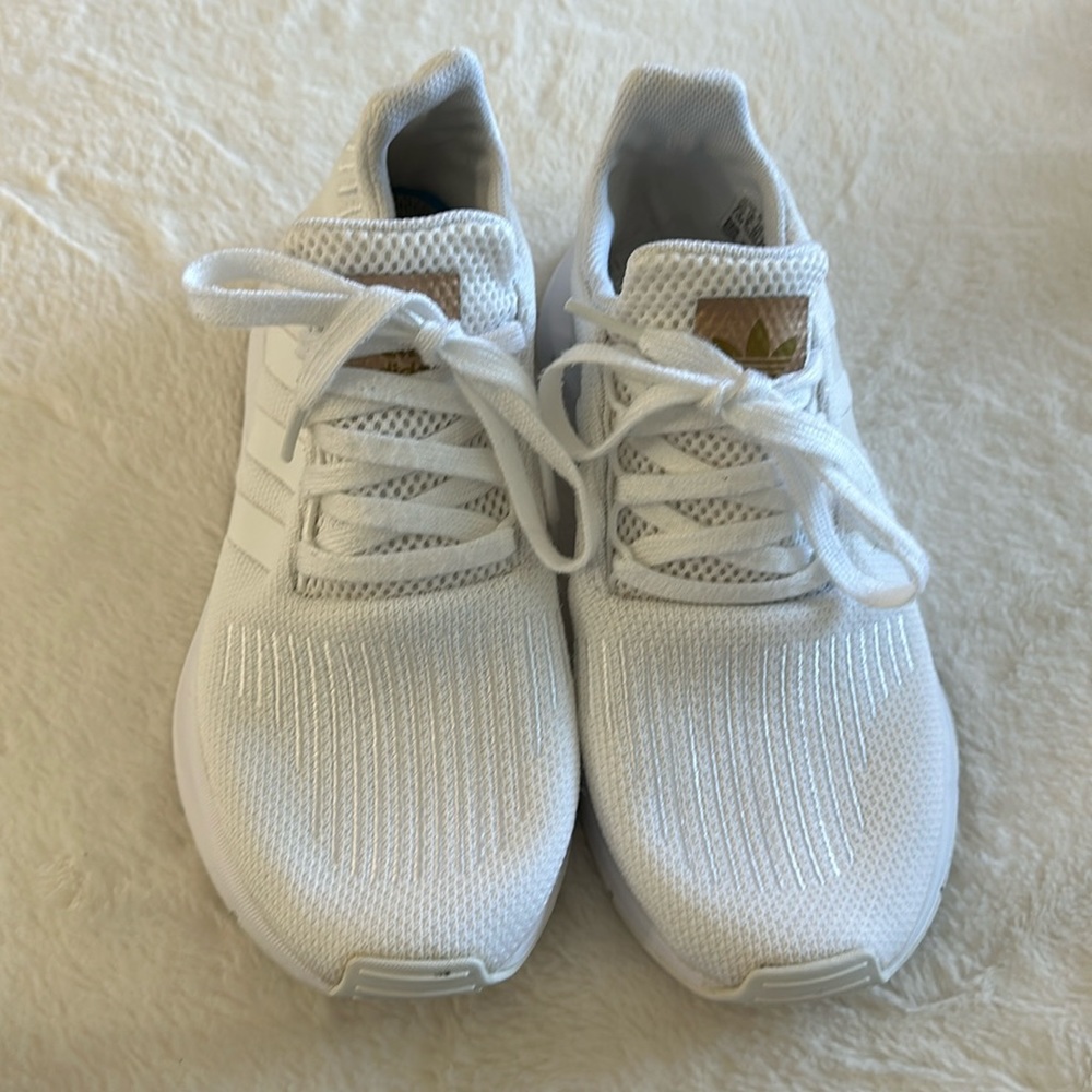 Adidas Swift Run Women’s